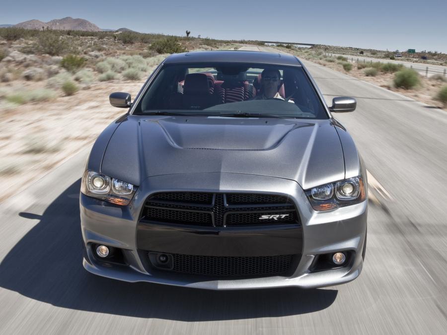  Dodge Charger SRT8 2011 года  (фото 19 из 22)